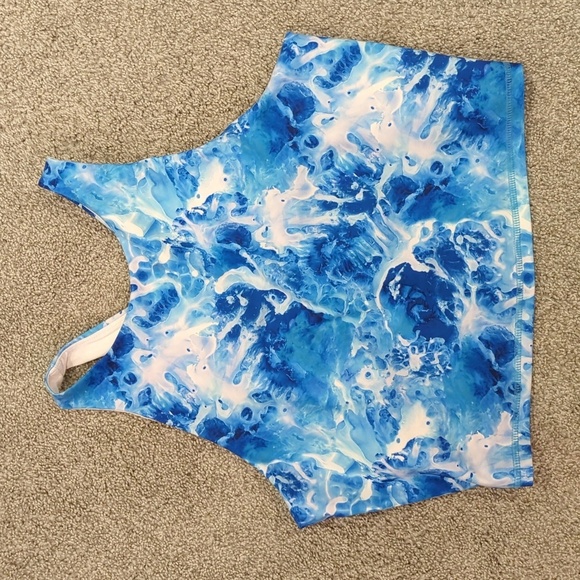 Athletic Top - Picture 5 of 6